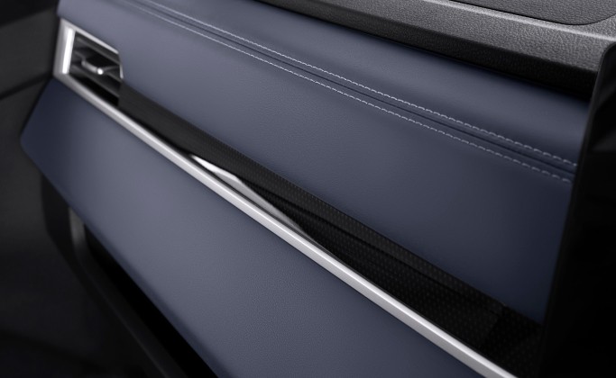 Interior New Xpander Cross